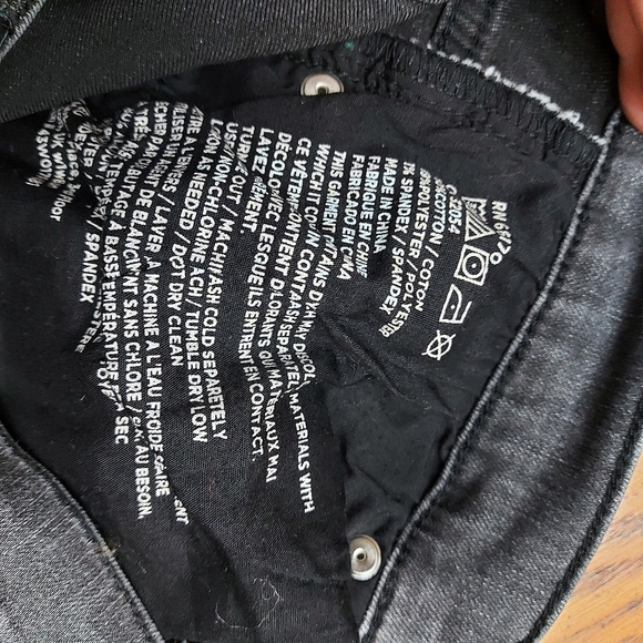 BDG Twig Super-High Rise Skinny Jean - Washed Black - Picture 13 of 13